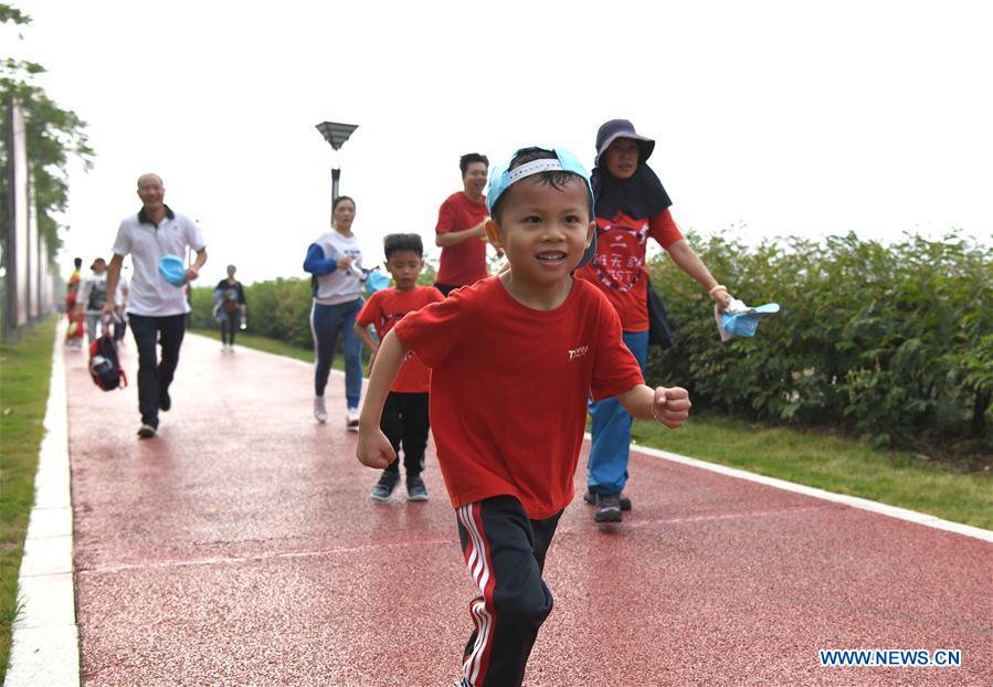 CHINA-GUANGXI-NANNING-PARENT-CHILD MARATHON (CN)