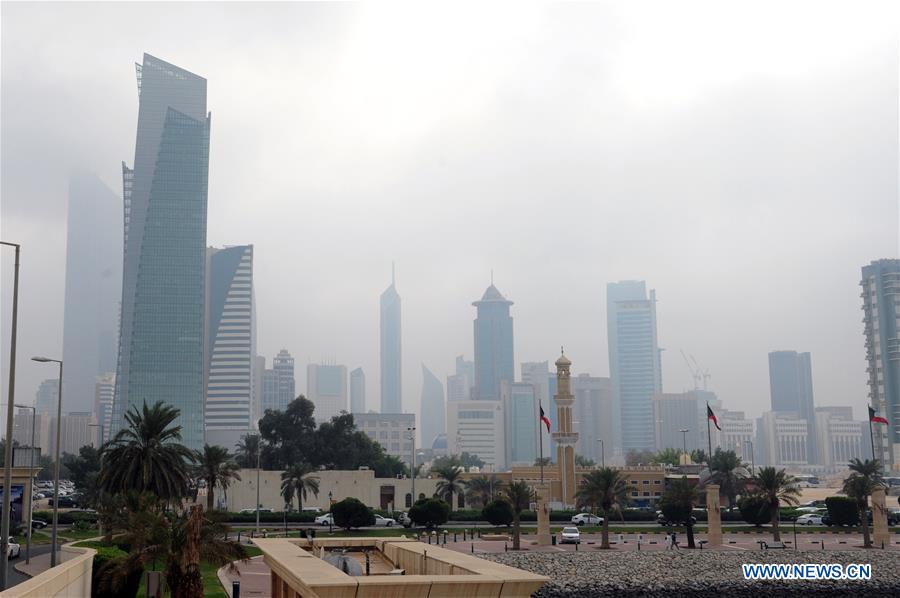 KUWAIT-KUWAIT CITY-FOG