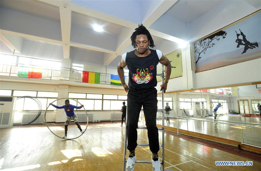 CHINA-HEBEI-WUQIAO-ACROBATICS-SCHOOL-OVERSEAS STUDENTS (CN)