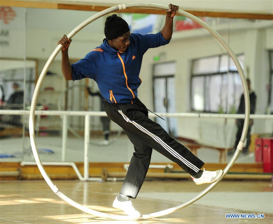 CHINA-HEBEI-WUQIAO-ACROBATICS-SCHOOL-OVERSEAS STUDENTS (CN)