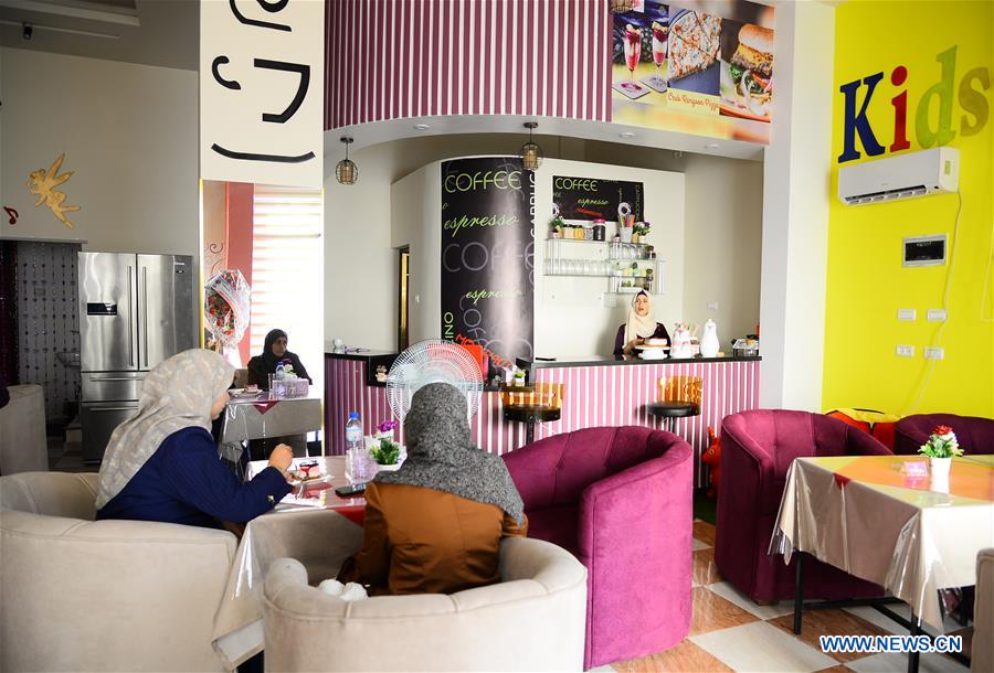 MIDEAST-GAZA-WOMEN-RESTAURANT
