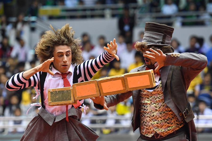 XINHUA PHOTOS OF THE DAY