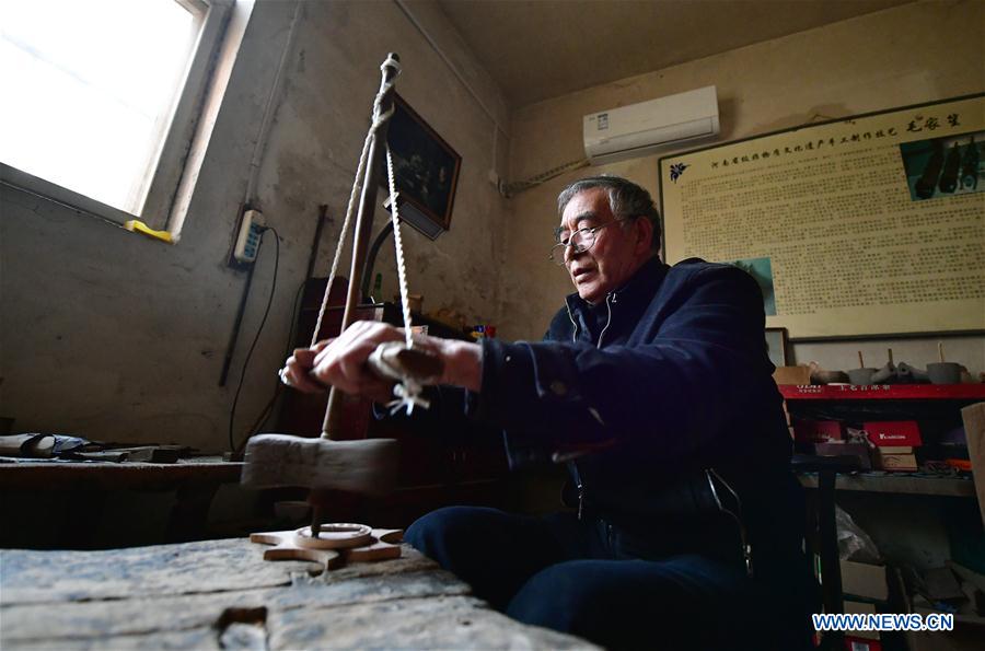 CHINA-HENAN-LUOYANG-MUSICAL INSTRUMENT-SHENG MAKER (CN)