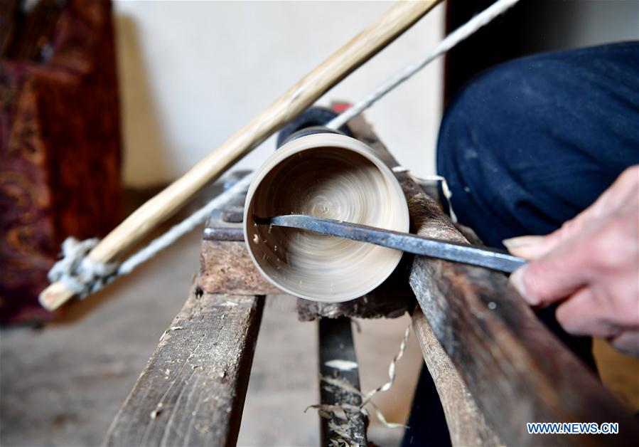 CHINA-HENAN-LUOYANG-MUSICAL INSTRUMENT-SHENG MAKER (CN)