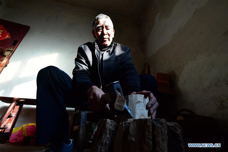 CHINA-HENAN-LUOYANG-MUSICAL INSTRUMENT-SHENG MAKER (CN)