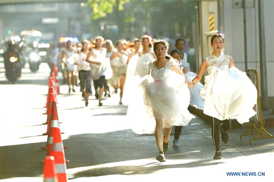 THAILAND-BANGKOK-BRIDES-RUNNING CONTEST