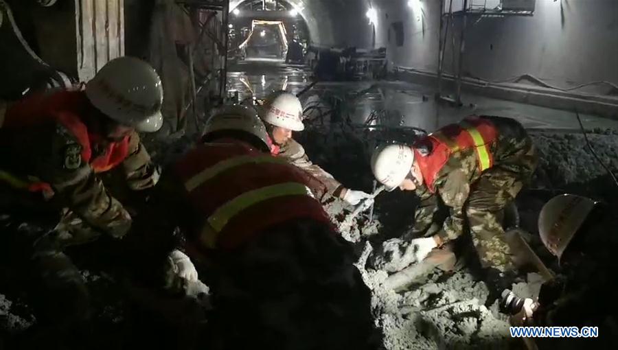 (SPOT NEWS)CHINA-YUNNAN-LINCANG-COLLAPSED TUNNEL (CN)
