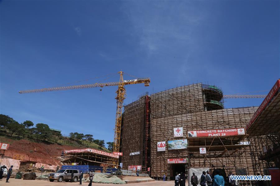 ZIMBABWE-MOUNT HAMPDEN-PRESIDENT-NEW PARLIAMENT BUILDING SITE-INSPECTION
