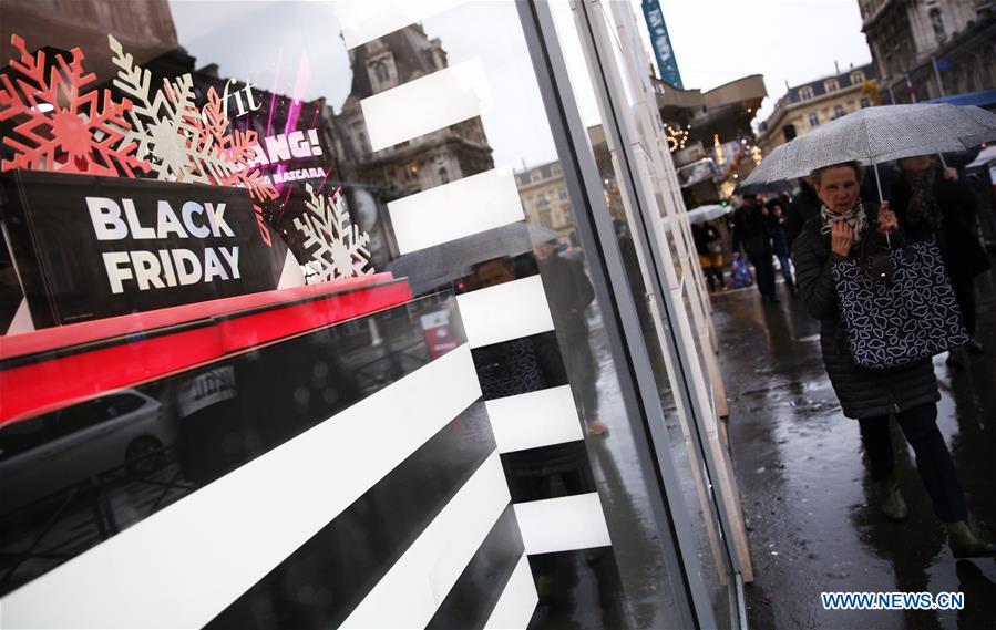 FRANCE-PARIS-BLACK FRIDAY-DISCOUNT
