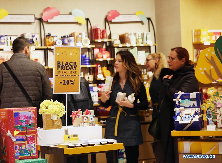 FRANCE-PARIS-BLACK FRIDAY-DISCOUNT