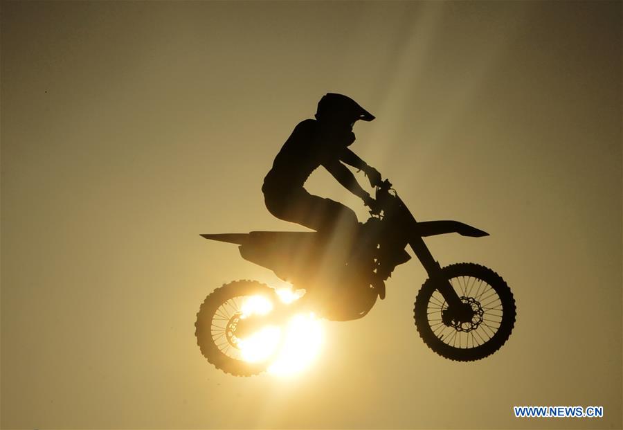 (SP)KUWAIT-AL AHMADI GOVERNORATE-MOTOCROSS OPEN TRACK DAY