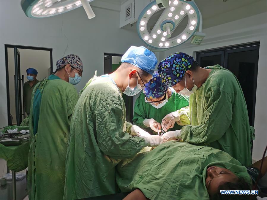 SUDAN-KHARTOUM-CHINESE MEDICAL TEAM-PREGNANT WOMAN-OPERATION