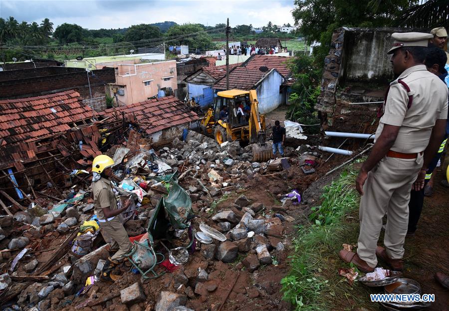 INDIA-TAMIL NADU-COLLAPSED HOUSES-DEATH TOLL