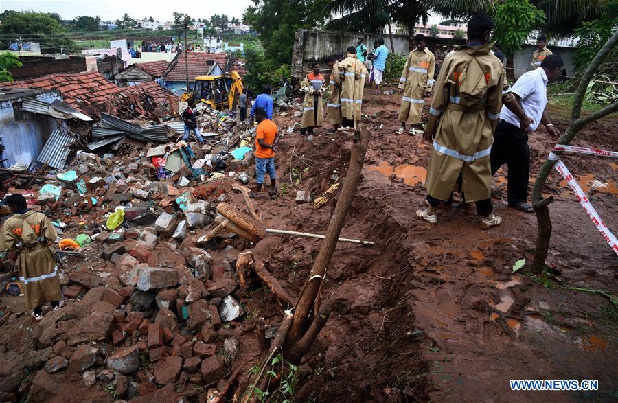INDIA-TAMIL NADU-COLLAPSED HOUSES-DEATH TOLL