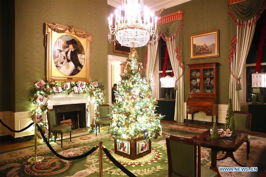 U.S.-WASHINGTON D.C.-WHITE HOUSE-CHRISTMAS-DECORATIONS