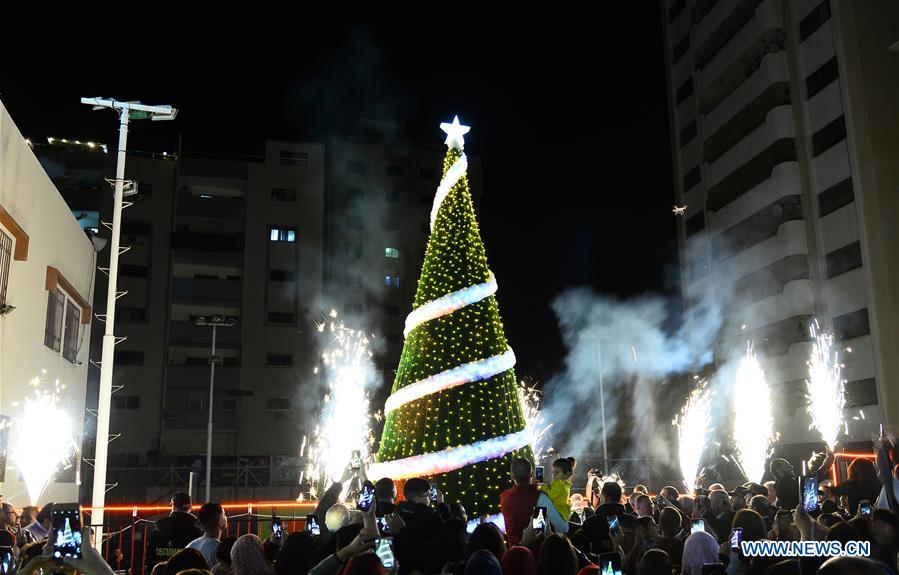 MIDEAST-GAZA-CHRISTMAS TREE-LIGHTING CEREMONY