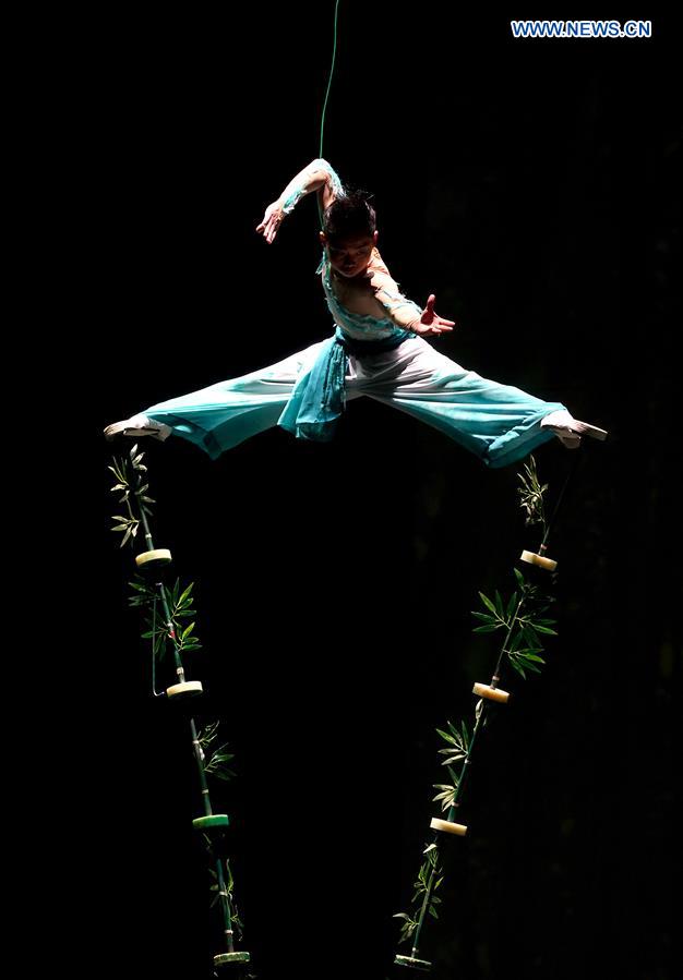 CHINA-HENAN-ZHENGZHOU-PERFORMANCE (CN)