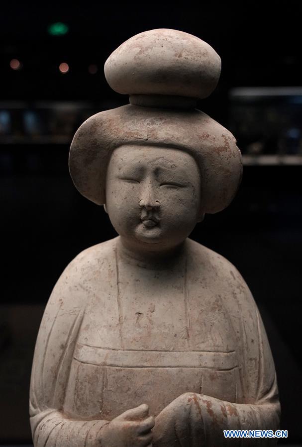 CHINA-SHAANXI-XI'AN-MAID FIGURES-HAIRSTYLE (CN)