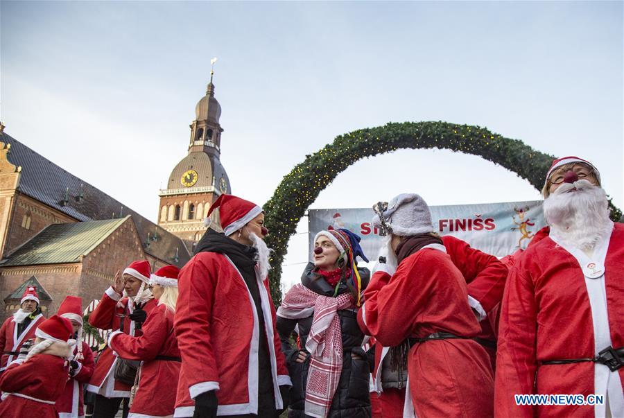 LATVIA-RIGA-SANTA'S FUN RUN