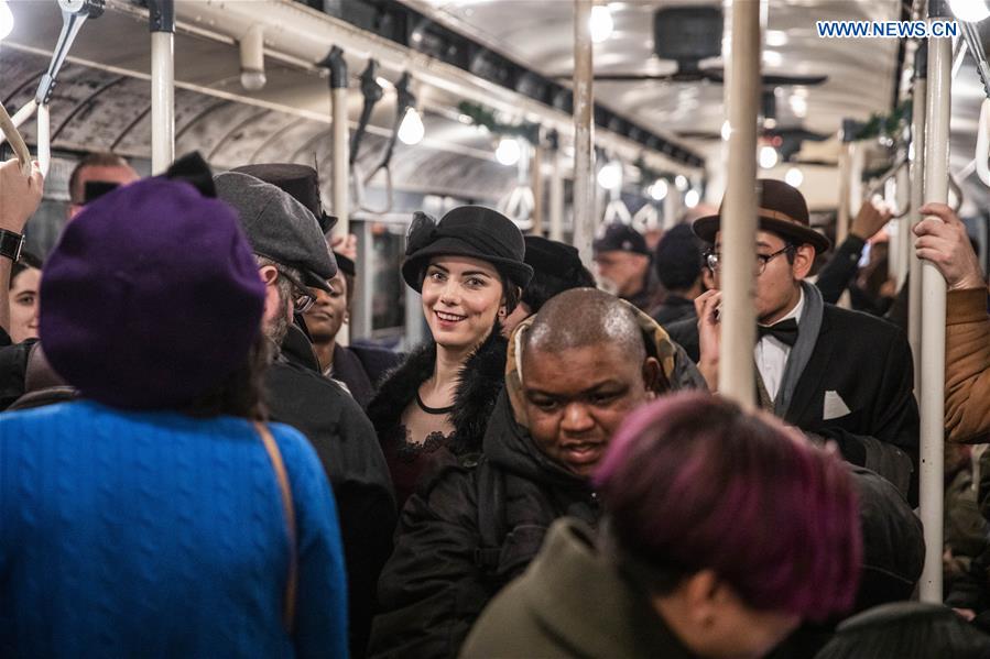 U.S.-NEW YORK-SUBWAY-HOLIDAY NOSTALGIA RIDE