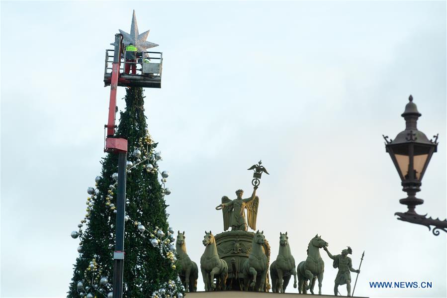 RUSSIA-ST. PETERSBURG-NEW YEAR-DECORATIONS