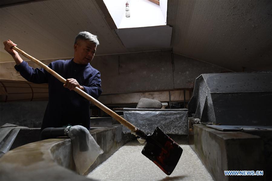 (MASTEROFCRAFTS)CHINA-ANHUI-JINGXIAN-XUAN PAPER-INHERITOR (CN)