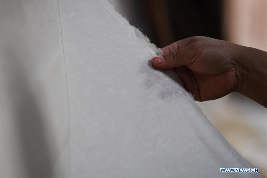 (MASTEROFCRAFTS)CHINA-ANHUI-JINGXIAN-XUAN PAPER-INHERITOR (CN)