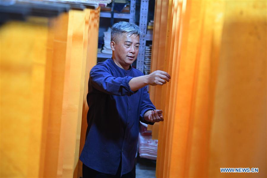 (MASTEROFCRAFTS)CHINA-ANHUI-JINGXIAN-XUAN PAPER-INHERITOR (CN)