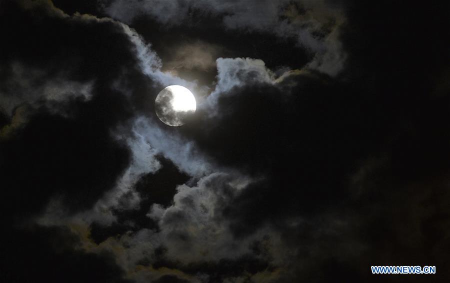 KUWAIT-KUWAIT CITY-MOON