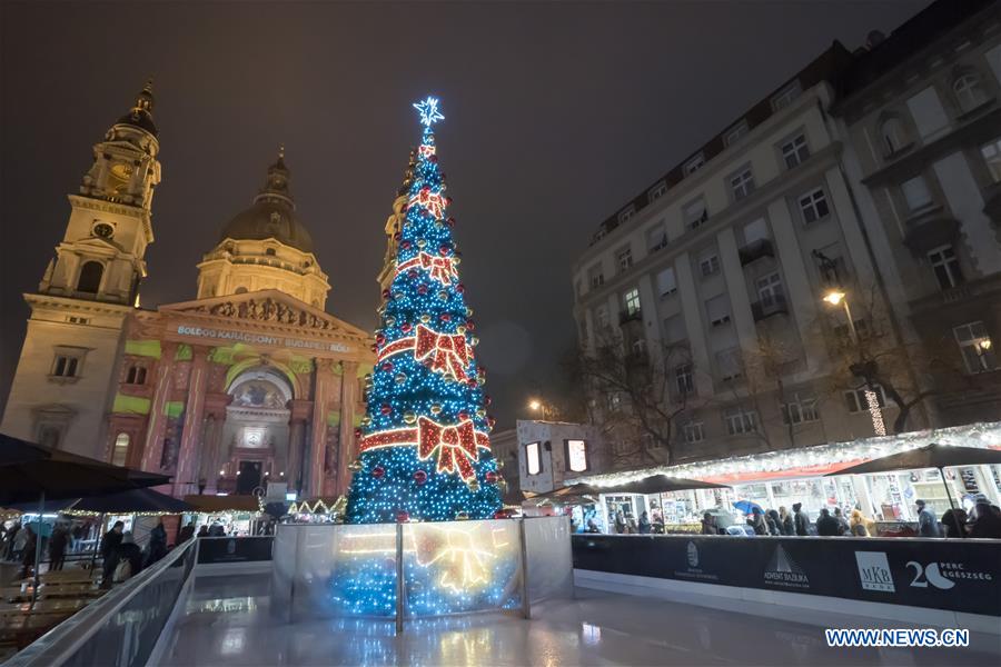 HUNGARY-BUDAPEST-CHRISTMAS MARKET 