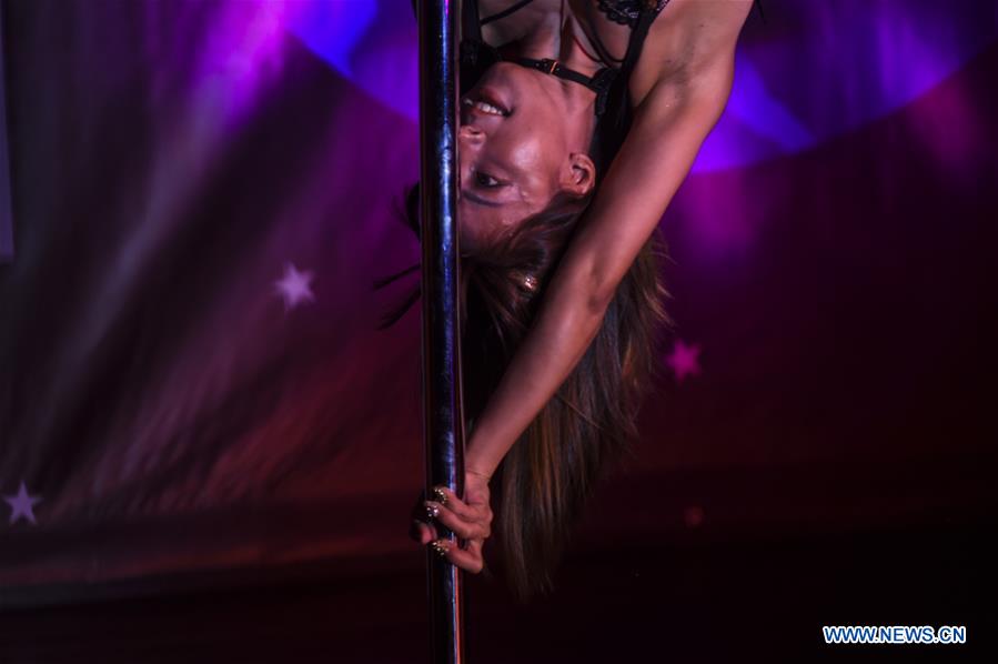 INDONESIA-JAKARTA-POLE DANCE