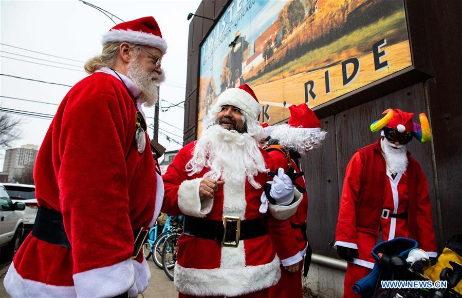 U.S.-CHICAGO-SANTA CYCLE RAMPAGE