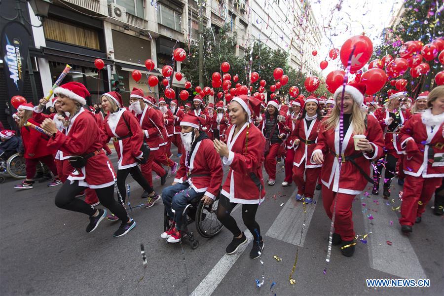 GREECE-ATHENS-SANTA RUN