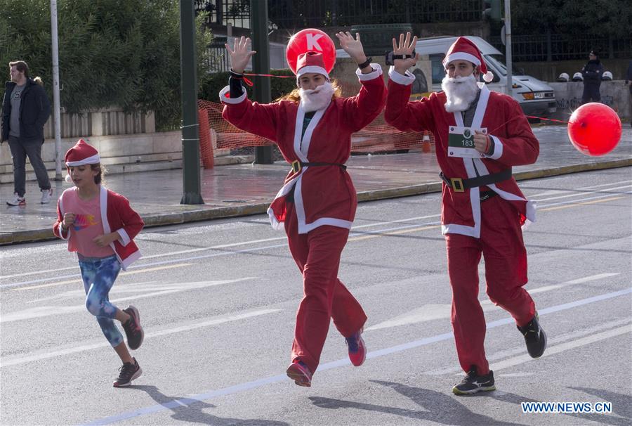 GREECE-ATHENS-SANTA RUN