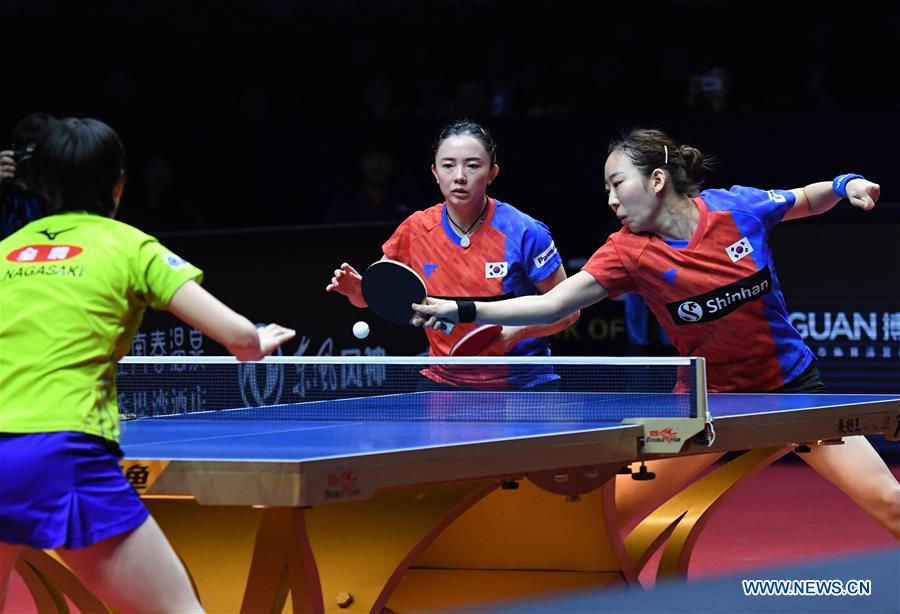 (SP)CHINA-ZHENGZHOU-TABLE TENNIS-ITTF-GRAND FINALS-WOMEN'S DOUBLES (CN)