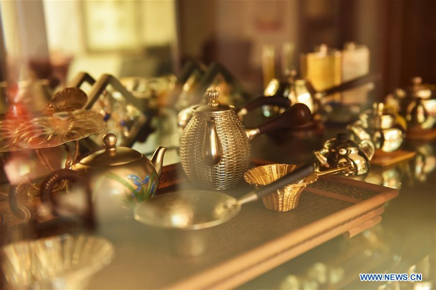 (MASTEROFCRAFTS)CHINA-BEIJING-FILIGREE INLAY-METAL ART (CN)