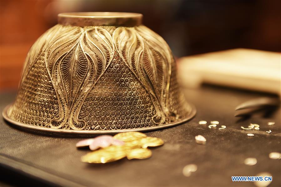 (MASTEROFCRAFTS)CHINA-BEIJING-FILIGREE INLAY-METAL ART (CN)