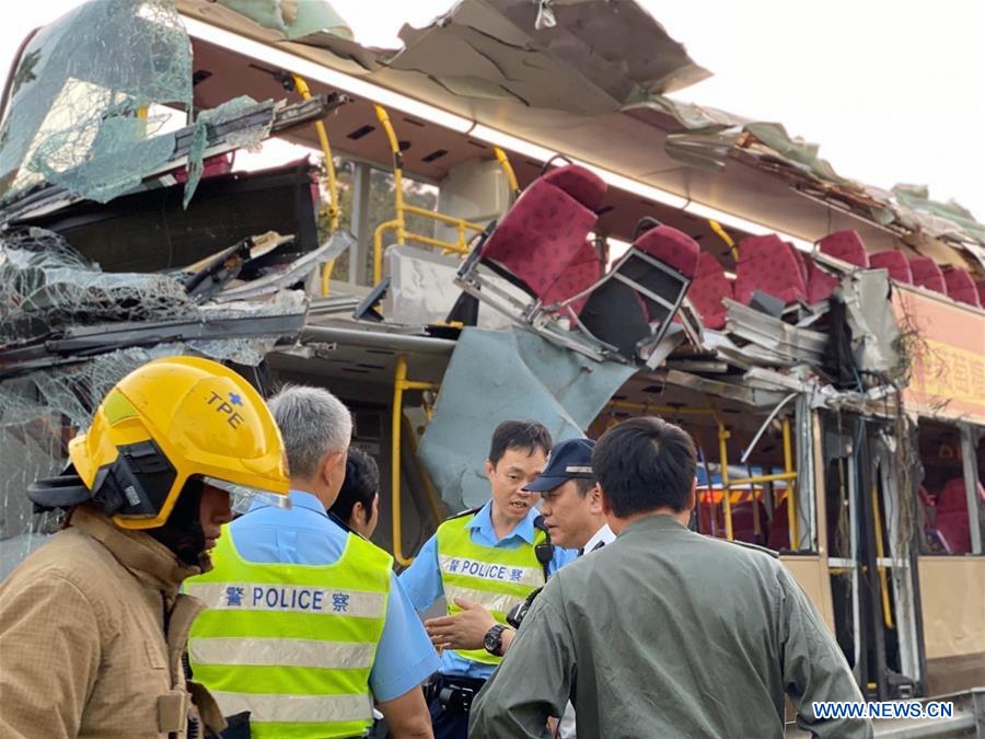 CHINA-HONG KONG-BUS CRASH-DEATH TOLL (CN)