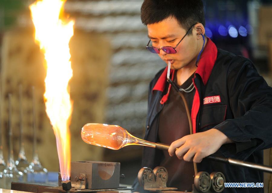 CHINA-HEBEI-HEJIAN-GLASS CRAFT-INDUSTRY (CN)