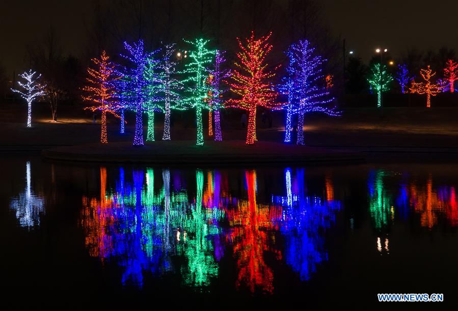 U.S.-TEXAS-DALLAS-CHRISTMAS-LIGHT DECORATIONS 