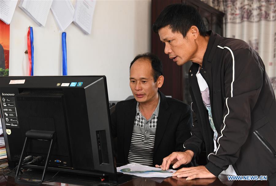 CHINA-HAINAN-MANGROVE RESERVE-GRASSROOT PERSONNEL(CN)