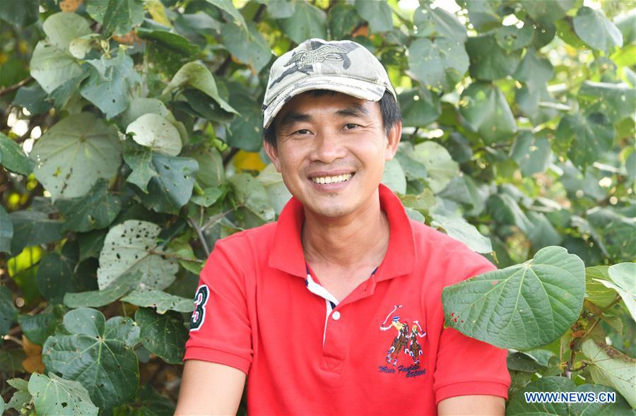 CHINA-HAINAN-MANGROVE RESERVE-GRASSROOT PERSONNEL(CN)