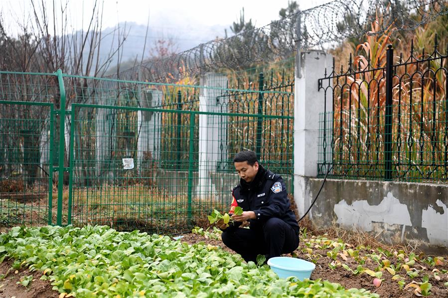 CHINA-ANHUI-JINZHAI-RAILWAY POLICEMAN (CN)