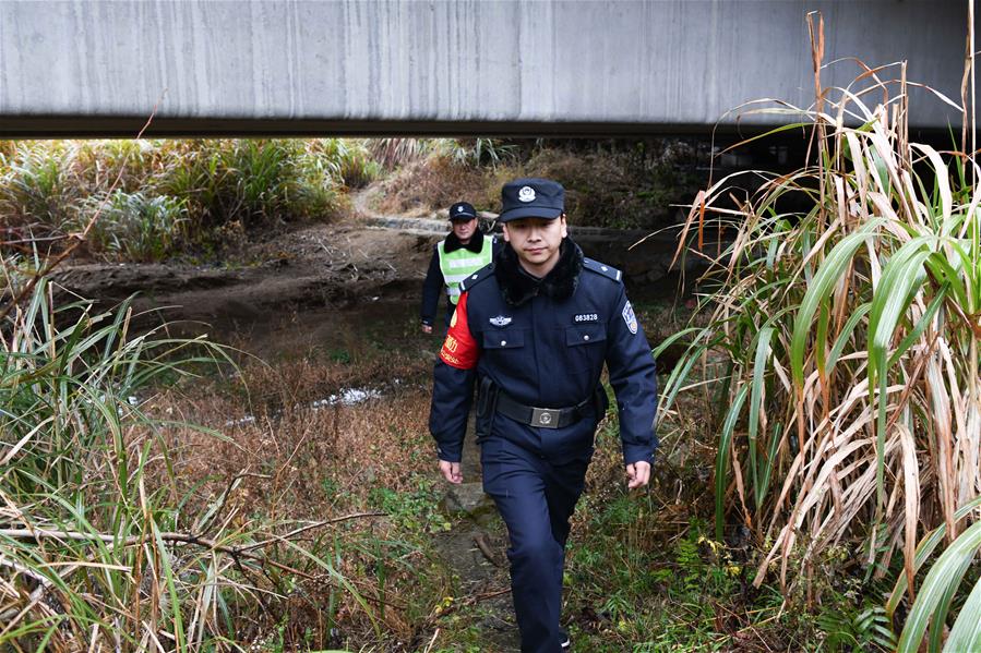CHINA-ANHUI-JINZHAI-RAILWAY POLICEMAN (CN)