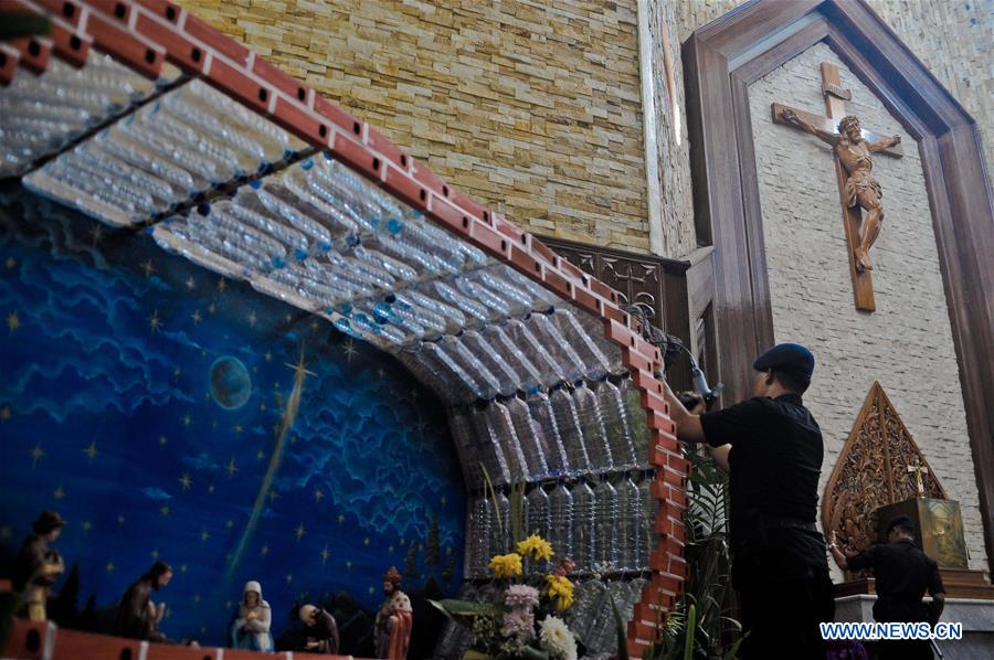 INDONESIA-YOGYAKARTA-CHURCH-SECURITY CHECK