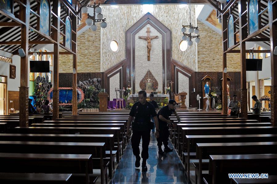 INDONESIA-YOGYAKARTA-CHURCH-SECURITY CHECK