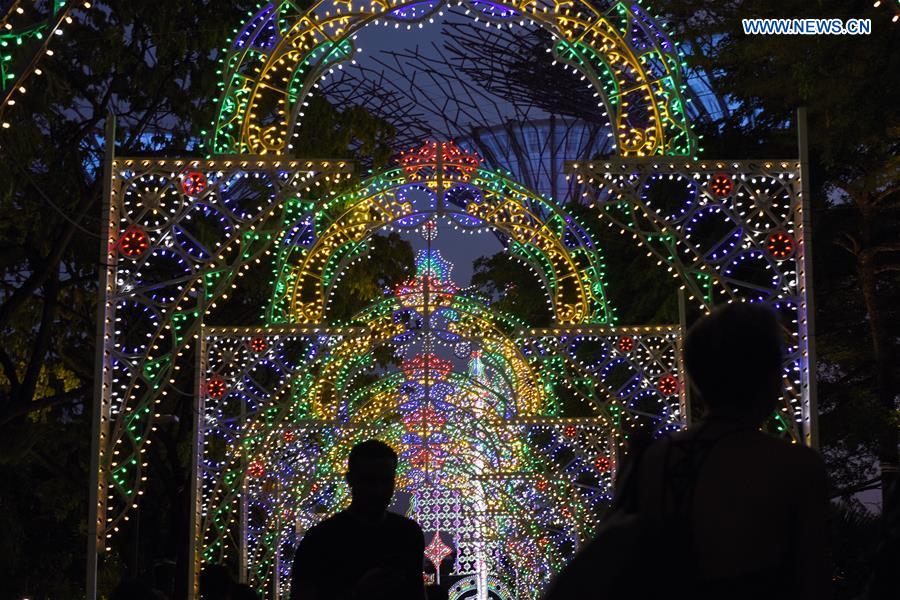 SINGAPORE-CHRISTMAS DECORATION