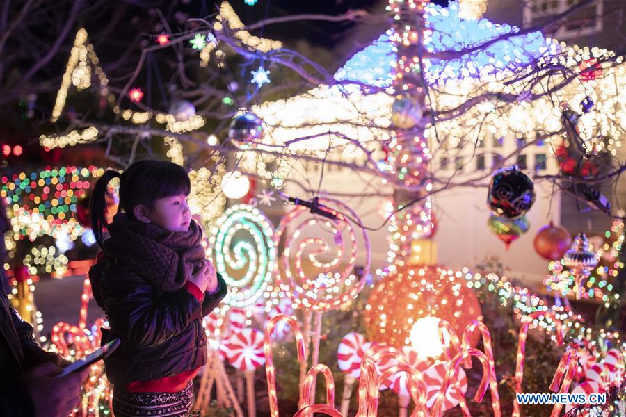 U.S.-SAN FRANCISCO-CHRISTMAS-DECORATIONS