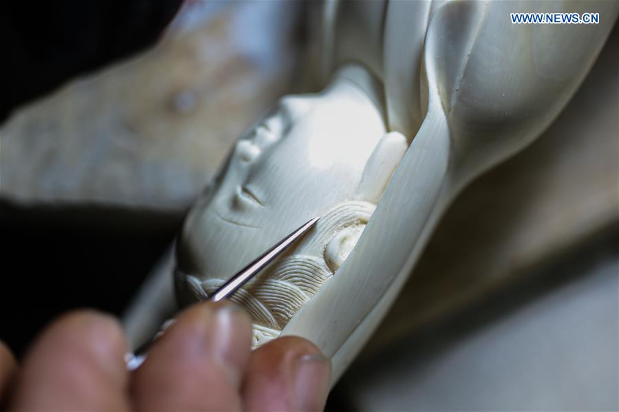 (MASTEROFCRAFTS)CHINA-BEIJING-TOOTH CARVING-INHERITOR(CN)