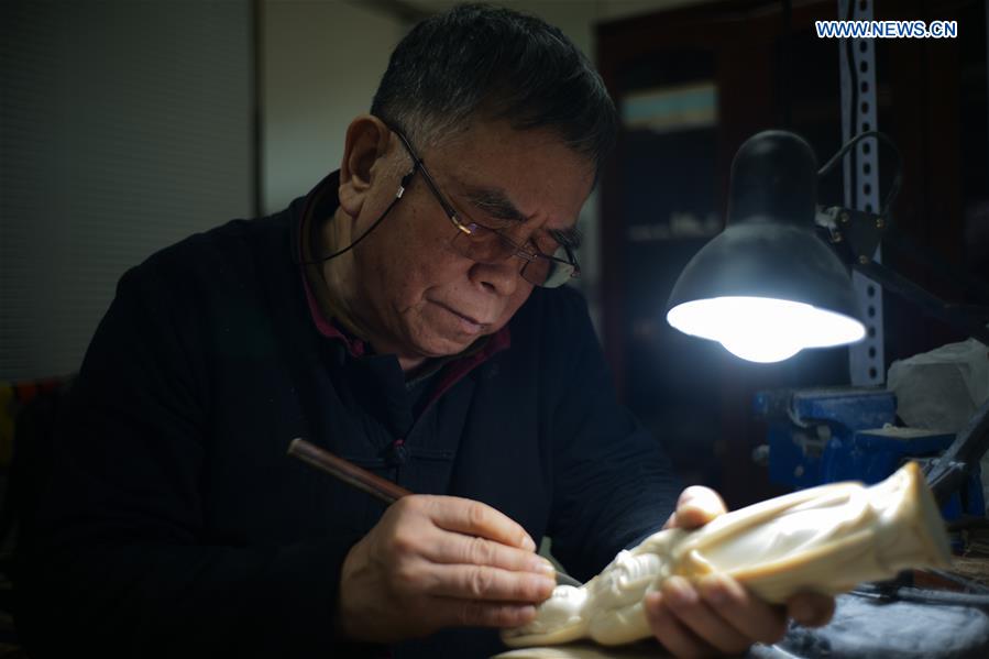 (MASTEROFCRAFTS)CHINA-BEIJING-TOOTH CARVING-INHERITOR(CN)